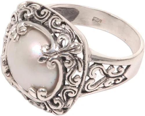 Miniatura 4 de NOVICA Anillo de cóctel artesanal hecho a mano con perlas de agua dulce cultivadas Mabe, plata de ley 925, diseño floral, piedra natal blanca