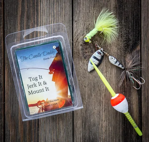 Miniatura 2 de The Candle Daddy 's Gone Fishin' - Tug It Jerk It & Mount It - Cabina rústica perfumada - Cubo de cera con aroma máximo - 1 paquete -2 onzas - 6