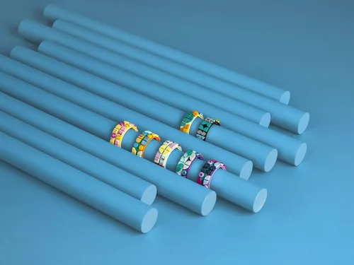 Miniatura 7 de LEGO DOTS Cool Cactus Bracelet 41922 Kit de manualidades y fabricación de pulseras; un juego de diseño genial que anima a los niños a explorar