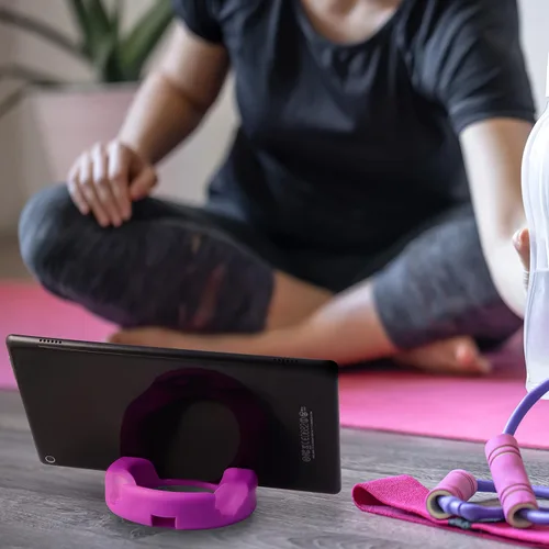 Miniatura 8 de GoDonut Plus+ - Soporte para teléfono inteligente y tableta, compatible con fundas Lager con acceso al puerto de carga, para uso en el trabajo