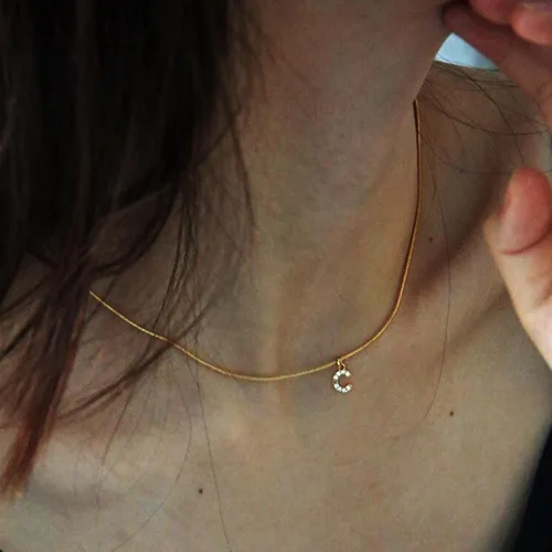 Miniatura 2 de Pequeños collares con inicial de oro para mujer, chapado en oro de 14 quilates, collar con dije de letra de circonita cúbica, collar personalizado