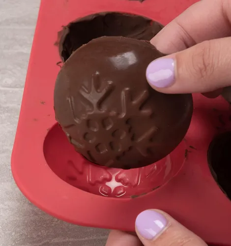 Miniatura 6 de Molde de silicona para bombas de chocolate caliente y cacao de Mobi, hombre de jengibre, para hacer 3 "bombas