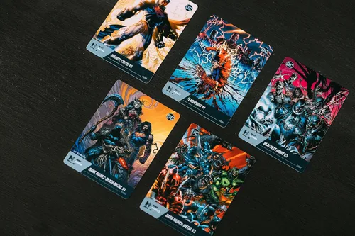 Miniatura 8 de DC x HRO Colección de eventos híbridos de edición limitada Flowpack - DC Unlock The Multiverse, 5 tarjetas comerciales híbridas NFT