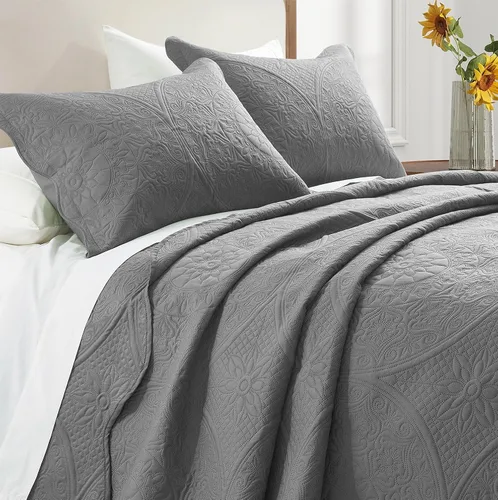 Miniatura 13 de IR Imperial Rooms Velvet Twin Quilt Bedspread Comforter Bedding Set 2 Pcs Diamond Pattern - (68"x86") Bedspread Coverlet + 1 Pillow Shams