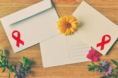 Miniatura 6 de 250 calcomanías de concientización en forma de cinta roja para concientización del corazón, SIDA/VIH y recaudación de fondos, perfectas