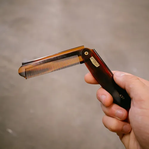 Miniatura 6 de Uppercut Deluxe CT7 Flip Comb – Peine plegable de bolsillo para hombres, peine de tamaño de viaje, acetato de celulosa vegetal duradero, dientes