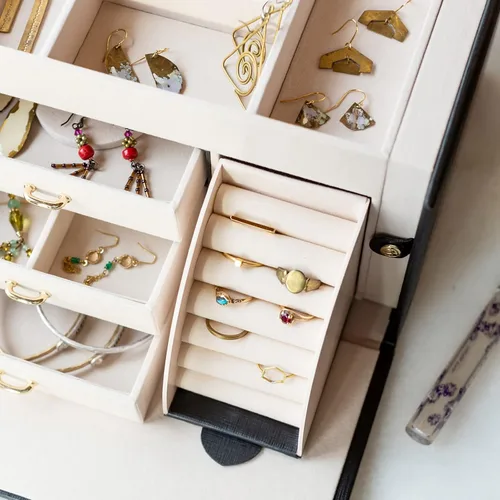 Miniatura 16 de Vlando Joyero de piel sintética, organizador mediano de joyería, regalo vintage para mujer, patrón de cruz rosa