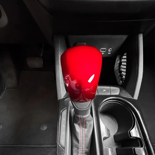 Miniatura 6 de YOUTOOCAR Cubierta para pomo de palanca de cambios Compatible con accesorios Chevy Trax 2024-2025 (Rojo)