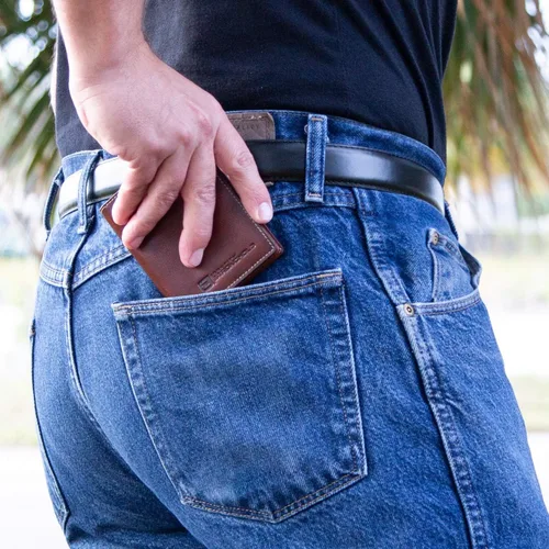 Miniatura 5 de ID Stronghold Waltlet - Cartera plegable con bloqueo RFID para hombres con cierre magnético Marrón Minimalista