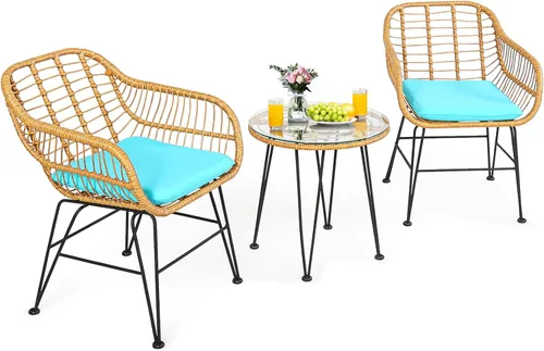 KOTEK Juego de 3 piezas de patio bistró, juego de conversación de ratán para exteriores con mesa de centro de cristal y cojines de asiento, juego de