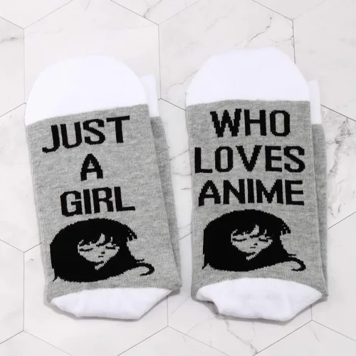 Miniatura 3 de LEVLO 2 pares de calcetines de anime novedad regalo para amantes de anime Just A Girl Who Loves Anime calcetines de anime de regalo