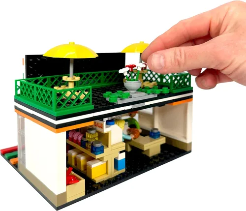 Miniatura 5 de General Jim's Gulp & Go - Juego de bloques de construcción de gasolinera para tienda de conveniencia, 320 piezas, tienda modular de esquina urbana