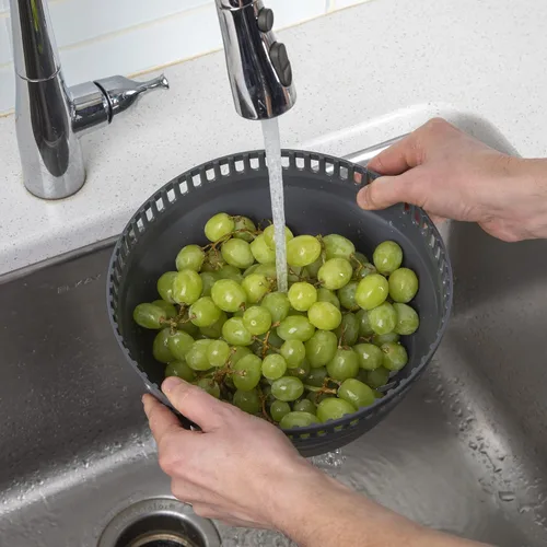 Miniatura 4 de Progressive International Prepworks - Escurridor y colador plegable de 4 cuartos de galón para preparar ensaladas y lavar alimentos, color gris
