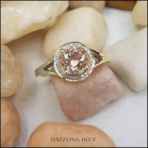 Miniatura 86 de Dazzlingrock Collection Anillo de compromiso redondo de 0.276 in con halo de diamante blanco y vástago dividido para ella en oro macizo de 14