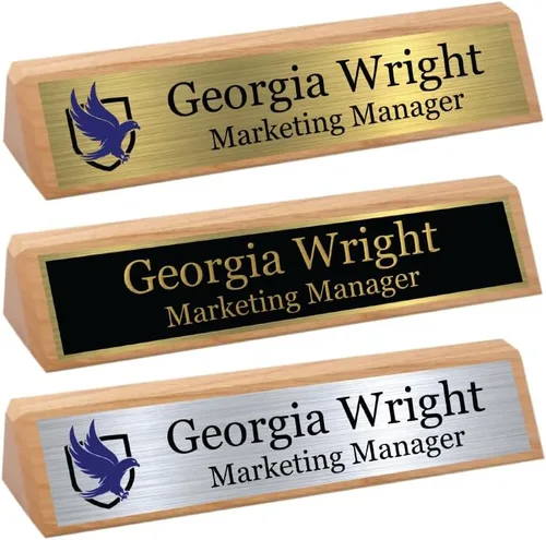 Miniatura 12 de Placa de nombre de cuña personalizada para escritorio, títulos y estilos personalizados (2 x 8 pulgadas, nogal macizo con placa de nombre)