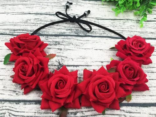 Miniatura 3 de Floral Fall - Corona de rosas rojas para festival, F-67 (3.rojo)