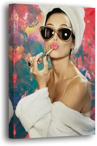 SpiritualHands Audrey Hepburn - Póster de pared enmarcado, arte de pared Haus and Hues, decoración de pared moderna estética, arte de pared de moda
