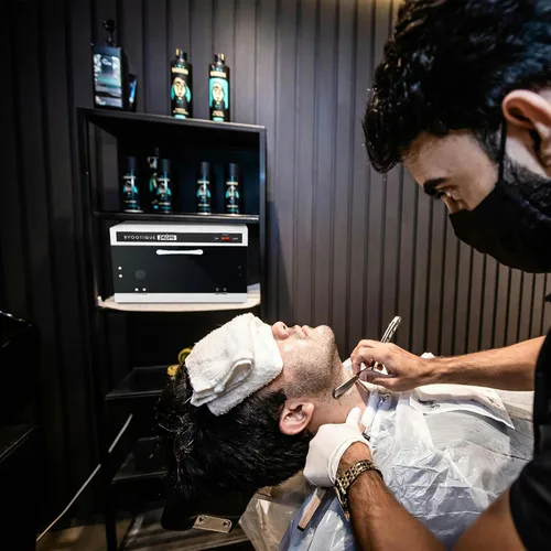 Miniatura 4 de BYOOTIQUE 13L Herramienta de uñas Máquina de Limpieza Gabinete 275nm Luz Azul para Manicura Clippers Piel Facial Salón de Belleza Barbería Spa