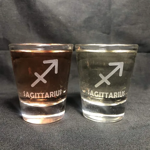 Miniatura 7 de Juego de 2 vasos de chupito de signos del zodiaco Aries Leo Cáncer Piscis Escorpio Tauro Sagitario Géminis Virgo Libra Capricornio Acuario (AQUARIUS)
