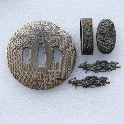 Miniatura 23 de Espada samurái japonesa KOSHIRAE – TSUBA FUCHI KASHIRA MENUKI 68-100