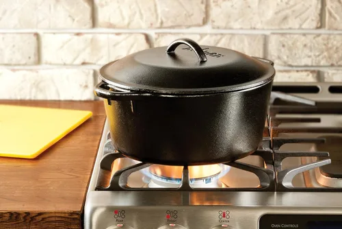 Miniatura 4 de Lodge Horno Holandés de Hierro Fundido con Soportes para Asas, 5 Cuartos, Negro/Rojo
