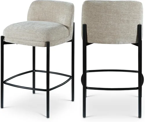 Meridian Furniture 429Beige-C Burton Collection Modern | Taburete contemporáneo con tela de felpilla beige suave, marco de metal negro mate, 17.5