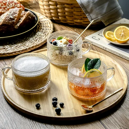 Miniatura 2 de Gezzeny Tazas de Café de Vidrio Vintage con Tapas de Madera de 14 Oz Juego de 2 Tazas de Té en Relieve para Capuchino, Latte, Cereal, Bebidas