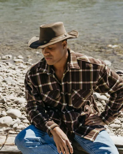 Miniatura 2 de Outback Trading 13006 Cheyenne - Sombrero unisex de piel estilo occidental con ala de alambre y cordón para la barbilla