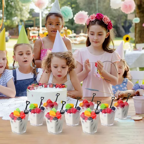 Miniatura 7 de Cunhill 100 tazas cuadradas de postre con 100 cucharas de postre en forma de pala, tazas de plástico transparente para aperitivos con tapas, mini