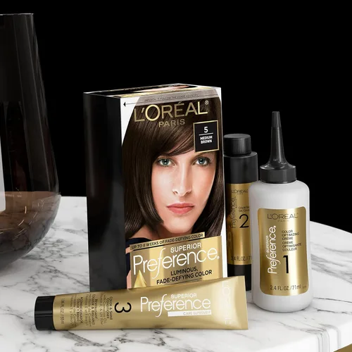 Miniatura 35 de L'Oreal Paris Superior Preference - Tinte permanente luminoso que desafía la decoloración, tinte para el cabello hasta 9 semanas de resplandor, 09