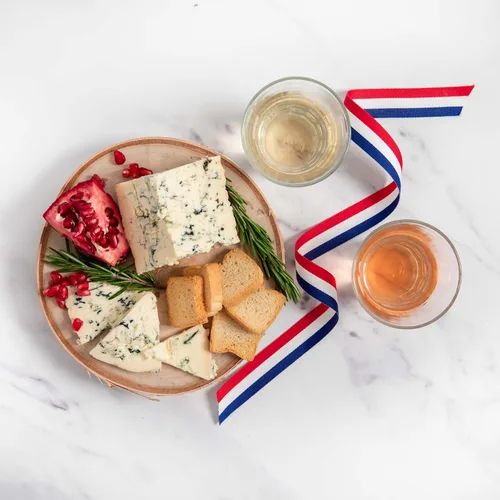 Miniatura 3 de igourmet Cesta de regalo gourmet francesa: una caja de regalo de ensueño para amantes de la cocina francesa con quesos franceses, carnes y delicias.