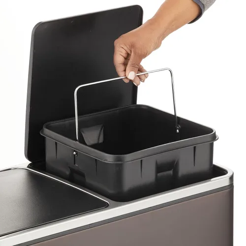 Miniatura 5 de mDesign Cubo de basura grande de acero de metal de 16 galones/60 litros; cubo de basura de doble compartimento/combo de reciclador para cocina