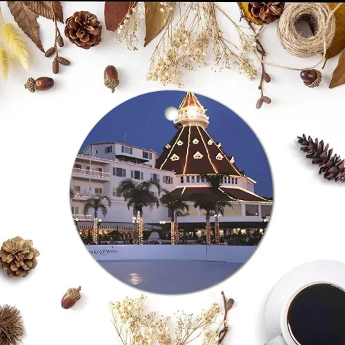 Miniatura 3 de Christmas Bauble Hotel Del Coronado - Adorno de Navidad único – Recuerdo redondo para árbol de Navidad – Colgante de cerámica doble cara impresión 3