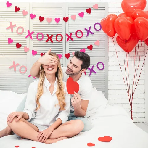 Miniatura 6 de 4 carteles de fieltro para decoración de San Valentín, guirnalda de bolas de fieltro rosa, decoración de San Valentín para aniversario, boda, día