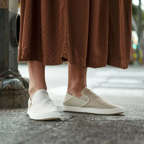 Miniatura 5 de OLUKAI Pehuea - Tenis sin cordones para mujer, zapatos casuales para uso diario, tacón caído y malla transpirable, ligeros y cómodos durante todo
