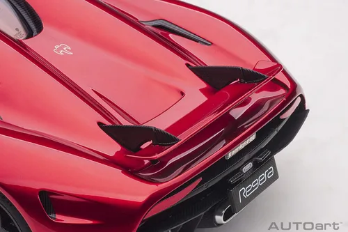 Miniatura 9 de Koenigsegg Regera Candy Red modelo 1/18 de AUTOART 79026