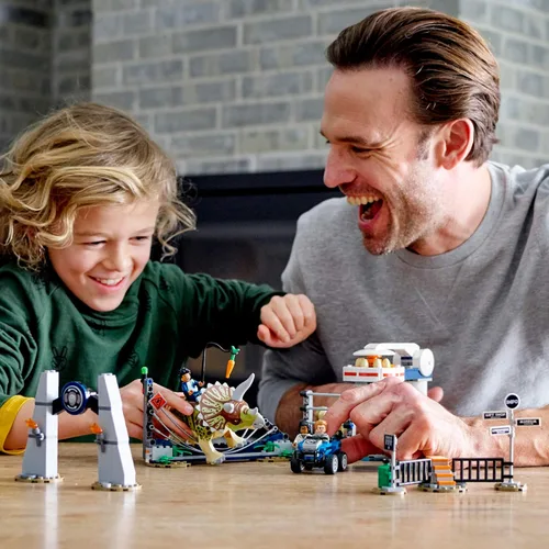 Miniatura 2 de LEGO Jurassic World Triceratops Rampage 75937 (447 piezas)