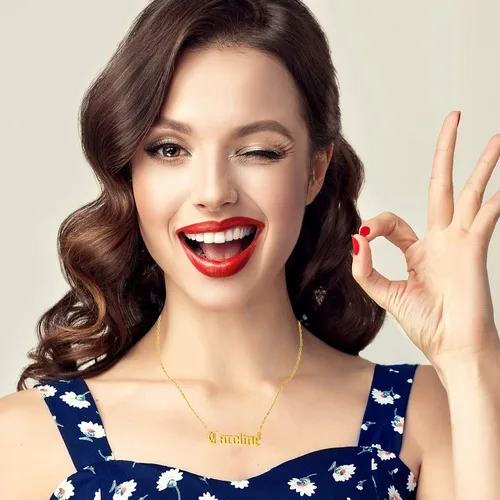 Miniatura 2 de Joycuff antiguo inglés nombre collar (más de 500 nombres en existencia) personalizado chapado en oro de 18 quilates Monograma joyería regalo