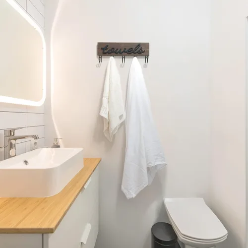 Miniatura 2 de Mkono Soporte de Toallas Montado en Pared, Toalleros para Baño, Decoración de Casa de Campo, Ganchos de Madera Rústica para Toallas, para Colgar