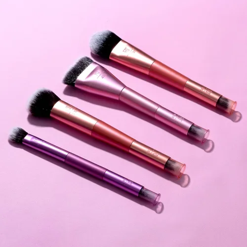 Miniatura 6 de Real Techniques Cover & Conceal Brocha de maquillaje de doble extremo, cobertura de base impecable, cepillo 2 en 1 que suaviza y cubre manchas e