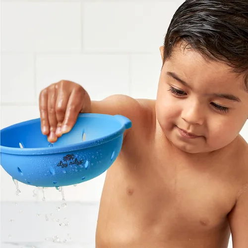 Miniatura 3 de Itzy Ritzy Juguetes de baño Squirter – Juego de 3 juguetes de baño texturizados en forma de pasta y 1 colador de espolvoreo – Itzy Splash Pals Fruta