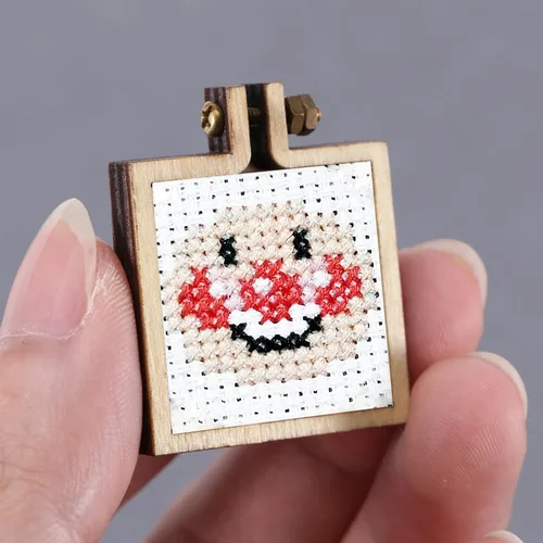 Miniatura 2 de FOMIYES Mini aro de madera para bordar, marco redondo de 2 pulgadas para bricolaje, joyería, colgante, manualidades, llavero y proyectos de punto