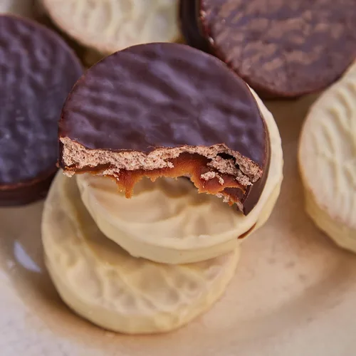Miniatura 5 de Alfajor Chocolate Mixto y Chocolate Blanco - Caja 12 Alfajores