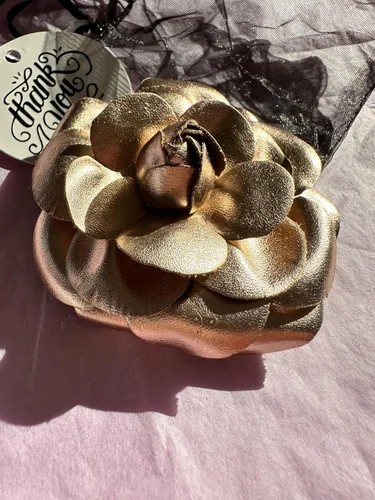 Miniatura 3 de Vintage Style Elegant Camellia Fabric Flower Brooch Pin Scarf Bridal Dress Wedding Accessories Jewelry Gift