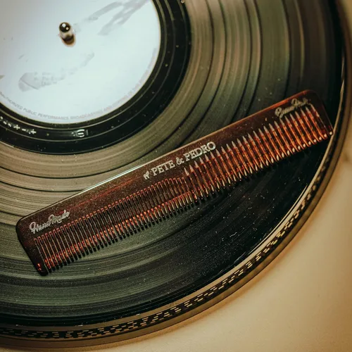 Pete & Pedro Juego de cepillo de pelo de alta calidad para hombre y peine clásico | Cepillo de 9 filas de 8 pulgadas y peine retro de 7 pulgadas |
