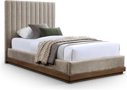 Meridian Furniture B1245Beige-T Emmet Collection Modern | Cama individual contemporánea con tela de felpilla beige suave, acabado de nogal, base de
