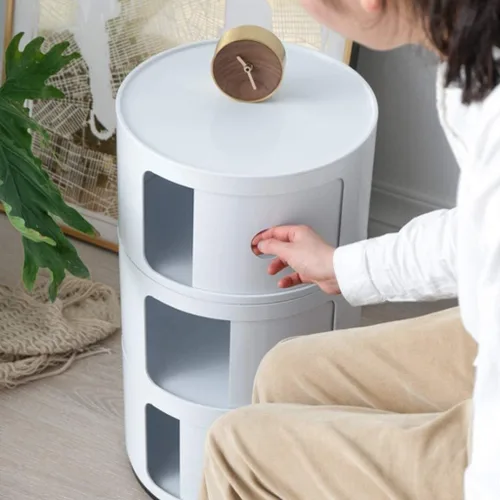 Miniatura 2 de Mesita de noche redonda de plástico de 2/3/4 niveles, mueble de almacenamiento con cajones y puerta corredera, armario de noche moderno nórdico
