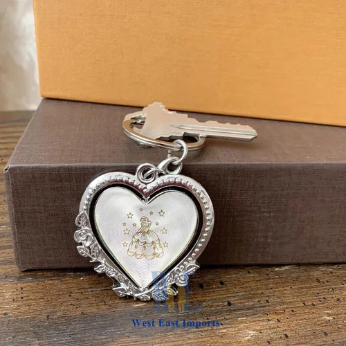 Miniatura 6 de 12 piezas personalizado Quinceañera Recuerdos Para Quinceañera Corazón llaveros Dulce 16 Quinceañera Rojo