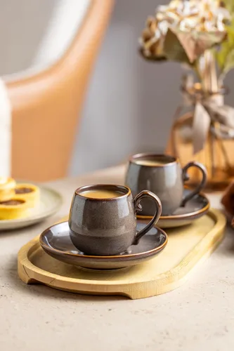Miniatura 6 de LYEOBOH Juego de 6 tazas y platillos de espresso de 3 onzas, tazas de café pequeñas de cerámica con soporte de metal y cucharas, lindas tazas Marrón