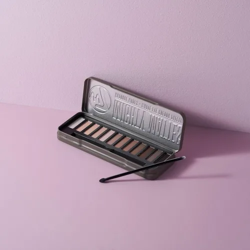 Miniatura 3 de W7 Mighty Mattes - Sombra de ojos – 12 colores nude mate – Paleta de maquillaje impecable y natural de larga duración